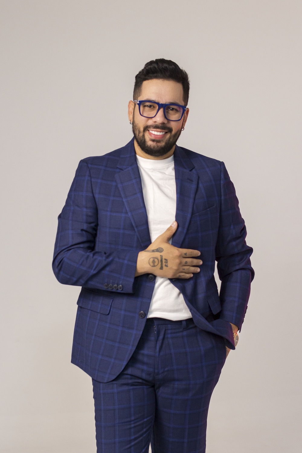 Roberto González en el estudio